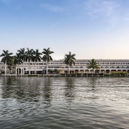 Hotel Lakend Udaipur Exteriör bild